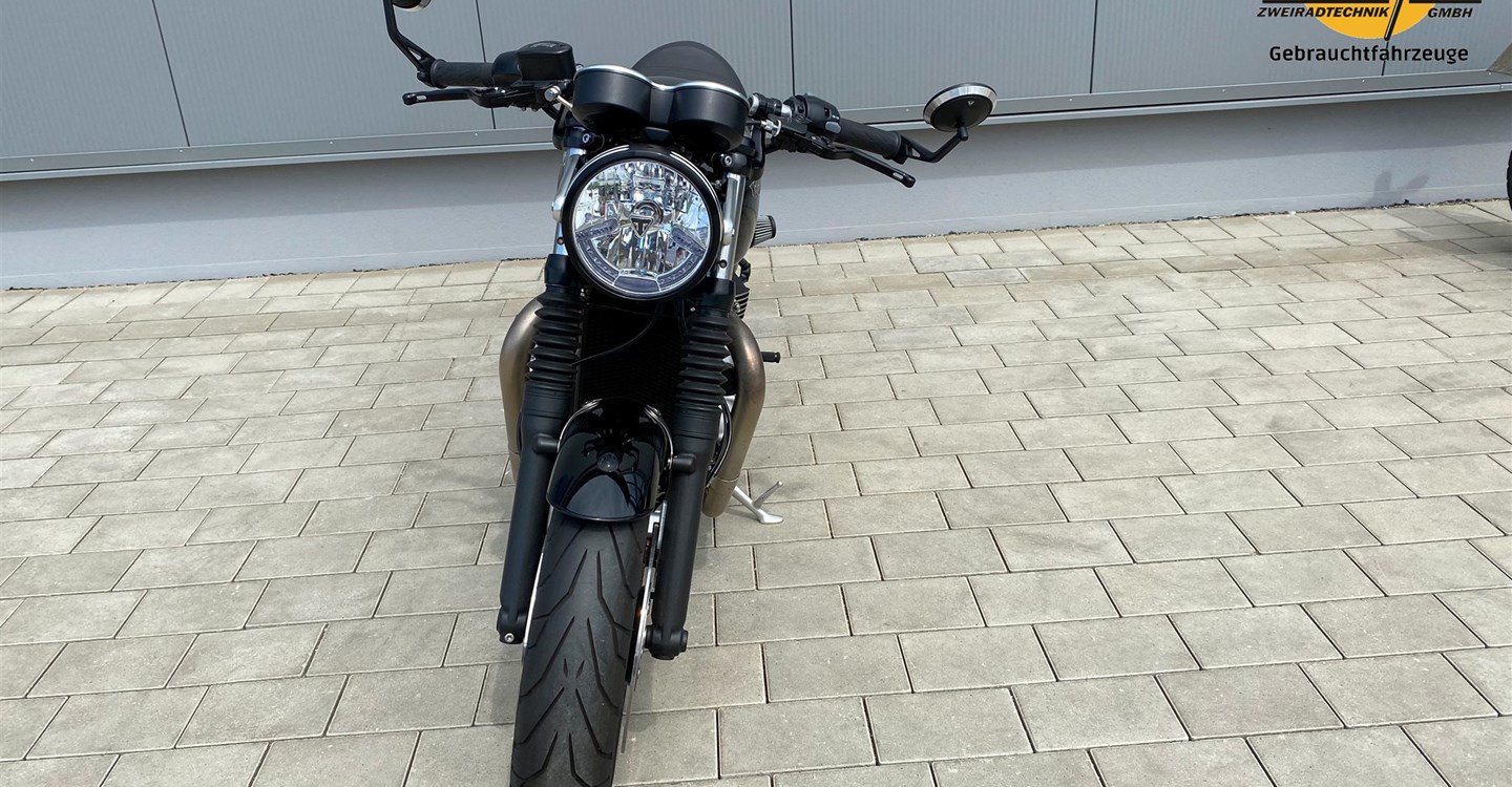 Umbgebautes Motorrad Triumph Thruxton