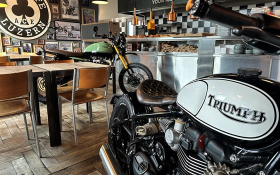 Umgebautes Motorrad Triumph Bonneville Bobber von Erne's Euromotos AG - Bild 8 Umgebautes Motorrad Triumph Bonneville Bobber von Erne's Euromotos AG - Bild 8