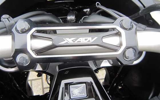 Umgebautes Motorrad Honda X-ADV von Motorradcenter Keßler - Bild 10 Umgebautes Motorrad Honda X-ADV von Motorradcenter Keßler - Bild 10