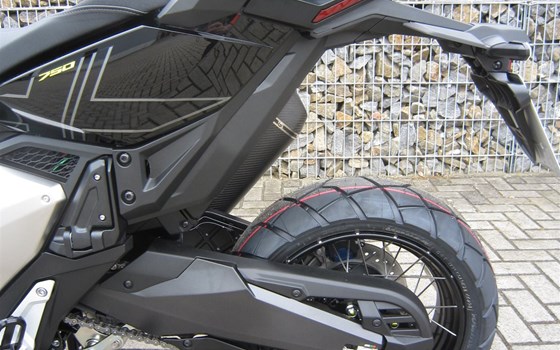 Umgebautes Motorrad Honda X-ADV von Motorradcenter Keßler - Bild 5 Umgebautes Motorrad Honda X-ADV von Motorradcenter Keßler - Bild 5