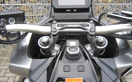 Umgebautes Motorrad Honda X-ADV von Motorradcenter Keßler - Bild 8 Umgebautes Motorrad Honda X-ADV von Motorradcenter Keßler - Bild 8