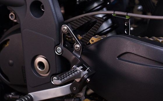 Umgebautes Motorrad Triumph Speed Triple 1050 von Erne's Euromotos AG - Bild 28 Umgebautes Motorrad Triumph Speed Triple 1050 von Erne's Euromotos AG - Bild 28