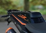 Umbgebautes Motorrad KTM 890 Duke R