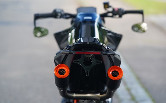 Umgebautes Motorrad KTM 890 Duke R von Motorcorner GmbH - Bild 11 Umgebautes Motorrad KTM 890 Duke R von Motorcorner GmbH - Bild 11