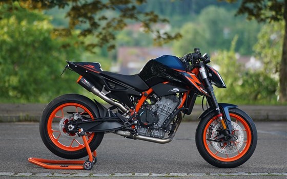 Umgebautes Motorrad KTM 890 Duke R von Motorcorner GmbH - Bild 14 Umgebautes Motorrad KTM 890 Duke R von Motorcorner GmbH - Bild 14