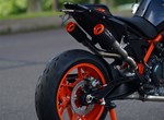 Umbgebautes Motorrad KTM 890 Duke R