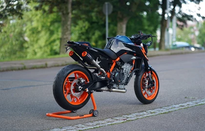 KTM 890 Duke R Custom Bike KTM 890 Duke R Custom Bike
