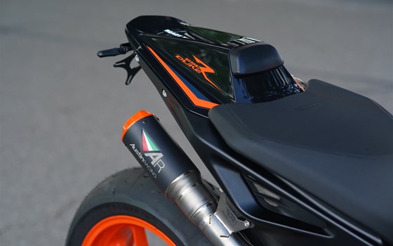 Umgebautes Motorrad KTM 890 Duke R von Motorcorner GmbH - Bild 7 Umgebautes Motorrad KTM 890 Duke R von Motorcorner GmbH - Bild 7
