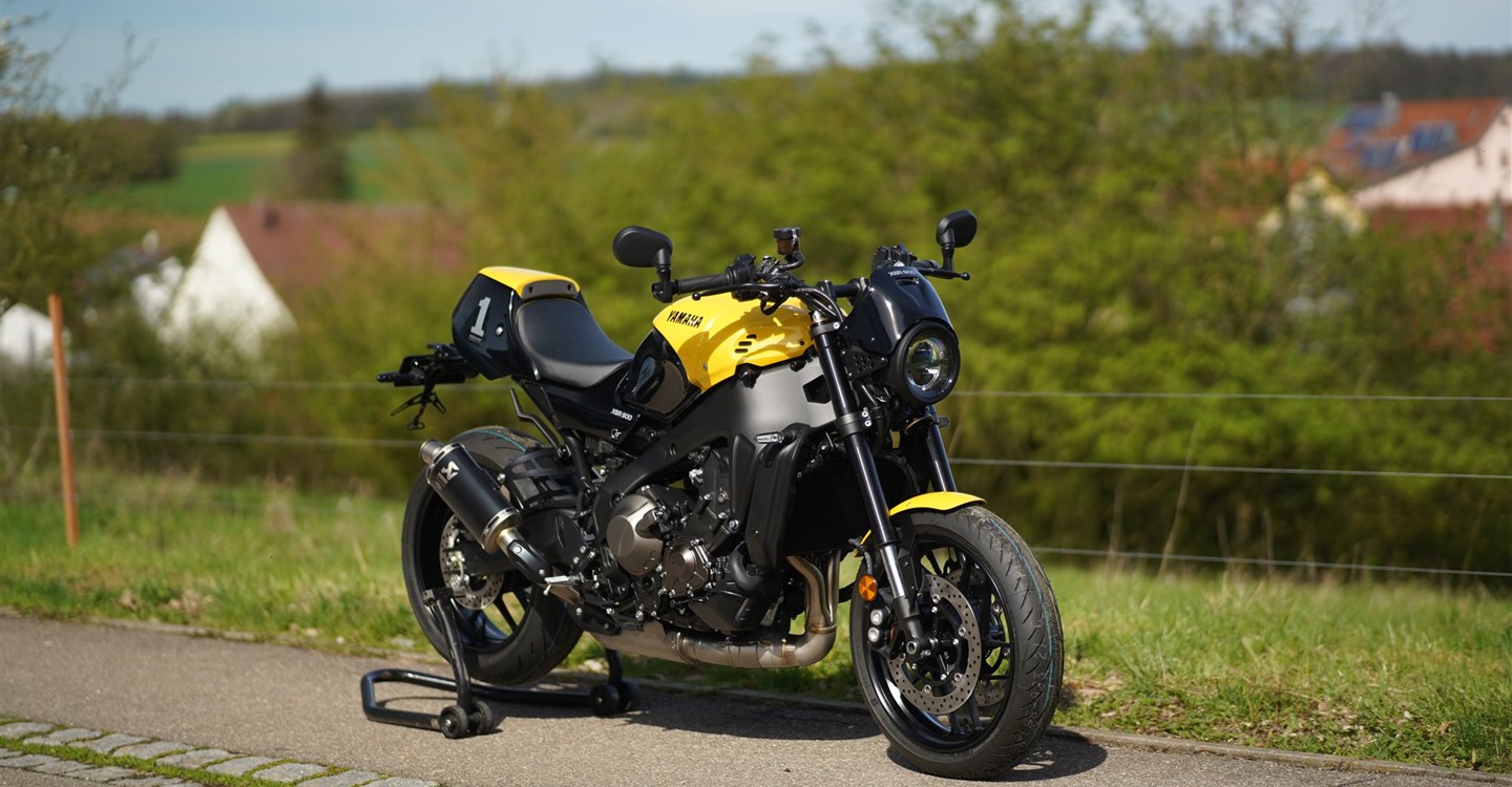 Umbgebautes Motorrad Yamaha XSR900