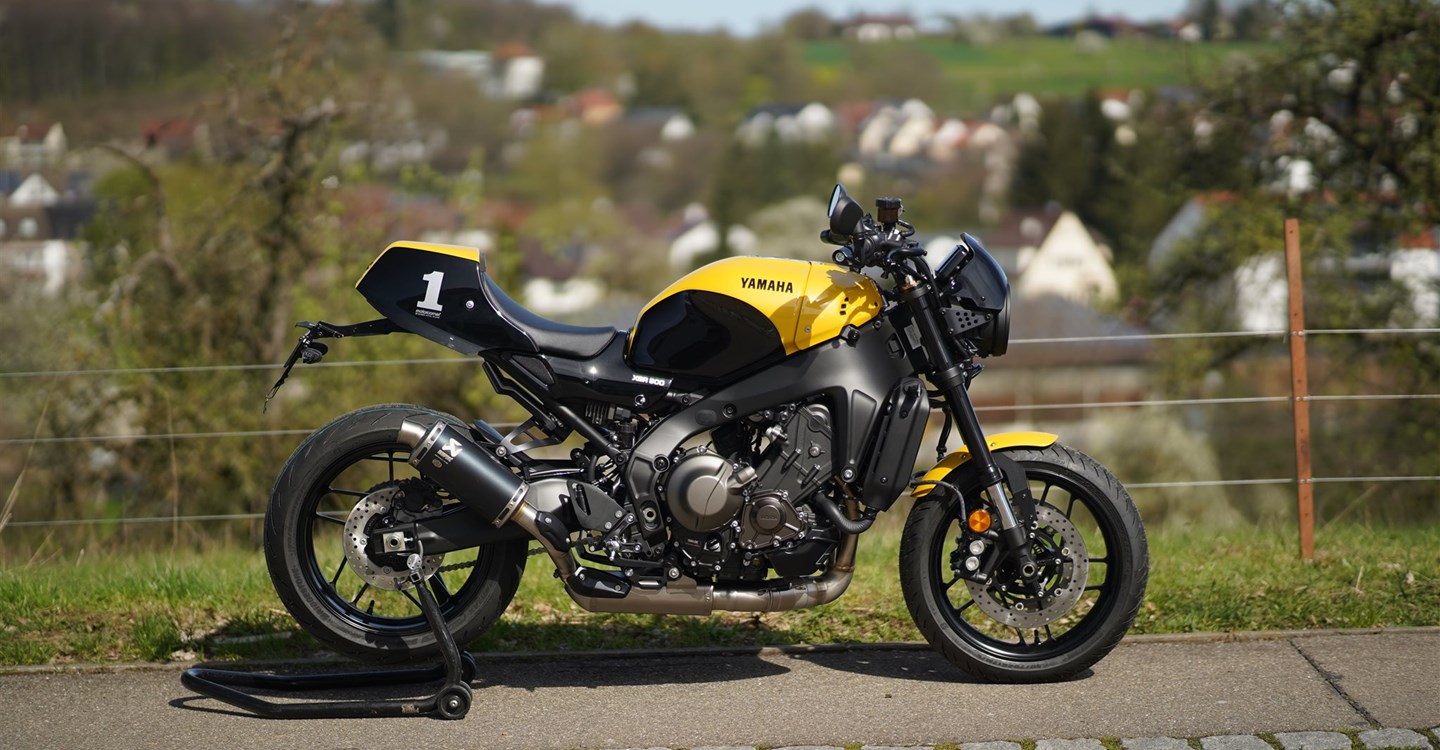 Umbgebautes Motorrad Yamaha XSR900