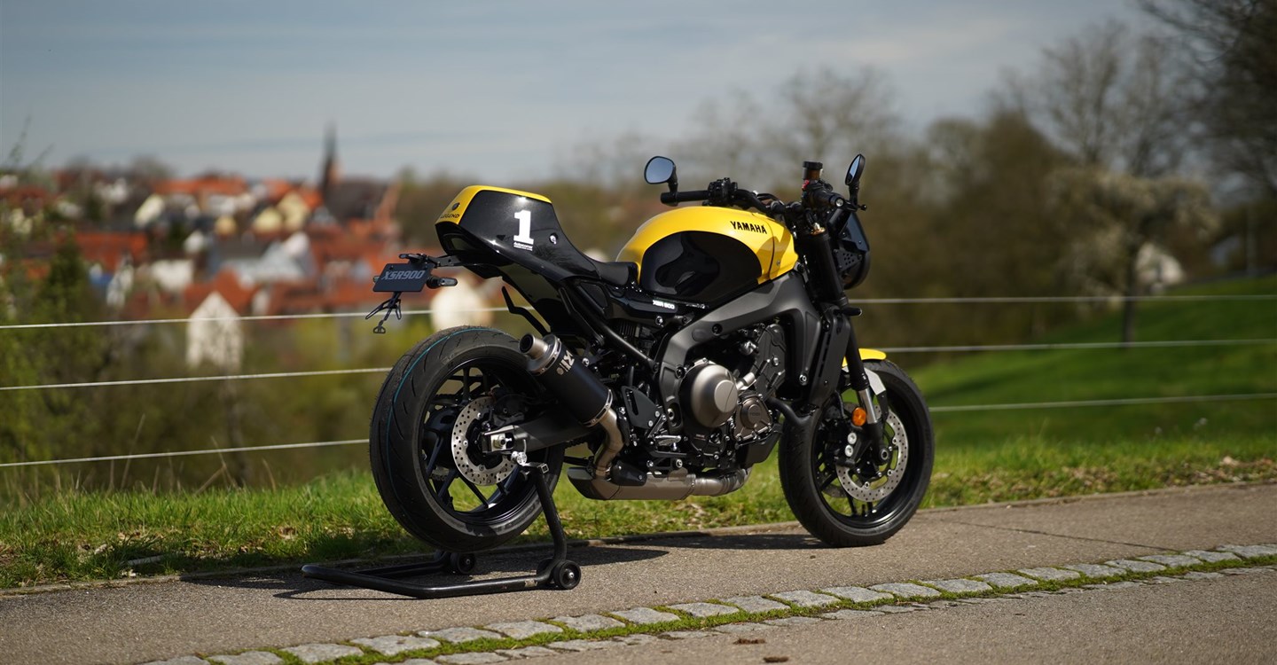 Umbgebautes Motorrad Yamaha XSR900