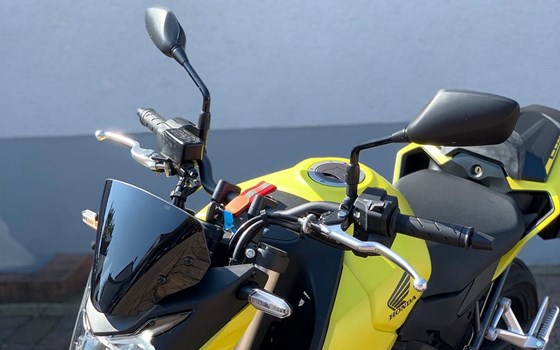 Umgebautes Motorrad Honda CB750 Hornet von Motorradtechnik Lang GmbH - Bild 2 Umgebautes Motorrad Honda CB750 Hornet von Motorradtechnik Lang GmbH - Bild 2