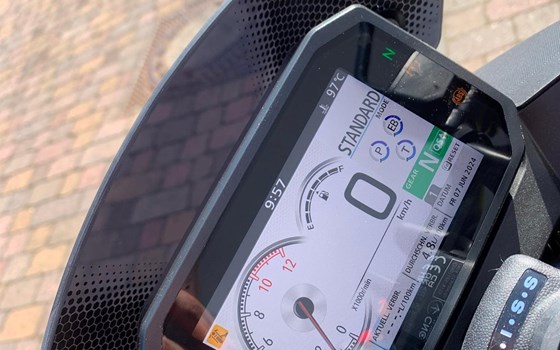 Umgebautes Motorrad Honda CB750 Hornet von Motorradtechnik Lang GmbH - Bild 5 Umgebautes Motorrad Honda CB750 Hornet von Motorradtechnik Lang GmbH - Bild 5