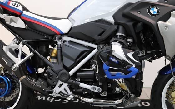 Umgebautes Motorrad BMW R 1250 GS von Moto Center Schwyz AG - Bild 4 Umgebautes Motorrad BMW R 1250 GS von Moto Center Schwyz AG - Bild 4