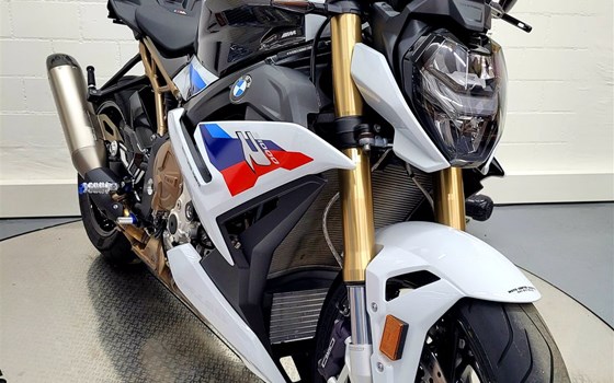 Umgebautes Motorrad BMW S 1000 R von Moto Center Schwyz AG - Bild 7 Umgebautes Motorrad BMW S 1000 R von Moto Center Schwyz AG - Bild 7