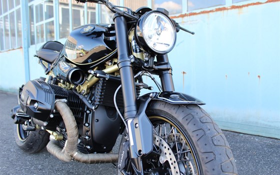 Umgebautes Motorrad BMW R nineT von Moto Center Schwyz AG - Bild 1 Umgebautes Motorrad BMW R nineT von Moto Center Schwyz AG - Bild 1