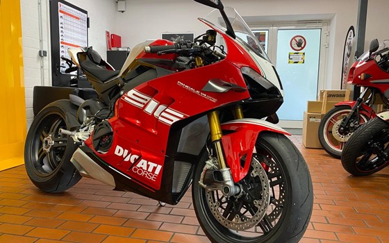 Umgebautes Motorrad Ducati Panigale V4 SP2 30° Anniversario 916 von Team Wahlers GmbH - Bild 3 Umgebautes Motorrad Ducati Panigale V4 SP2 30° Anniversario 916 von Team Wahlers GmbH - Bild 3