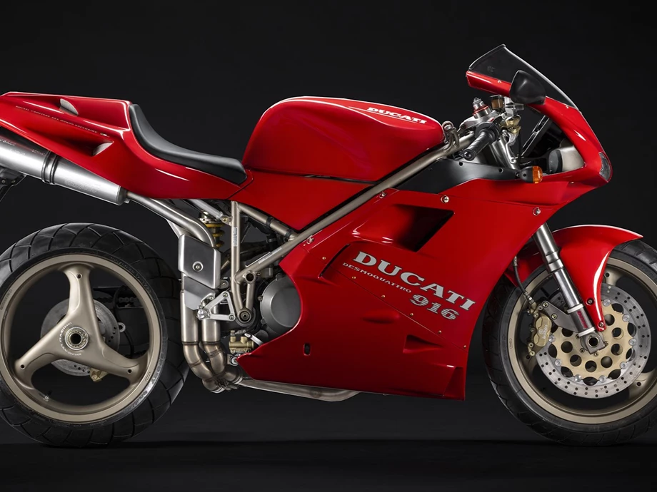 Umbgebautes Motorrad Ducati Panigale V4 SP2 30° Anniversario 916 Bild 15: Umbgebautes Motorrad Ducati Panigale V4 SP2 30° Anniversario 916