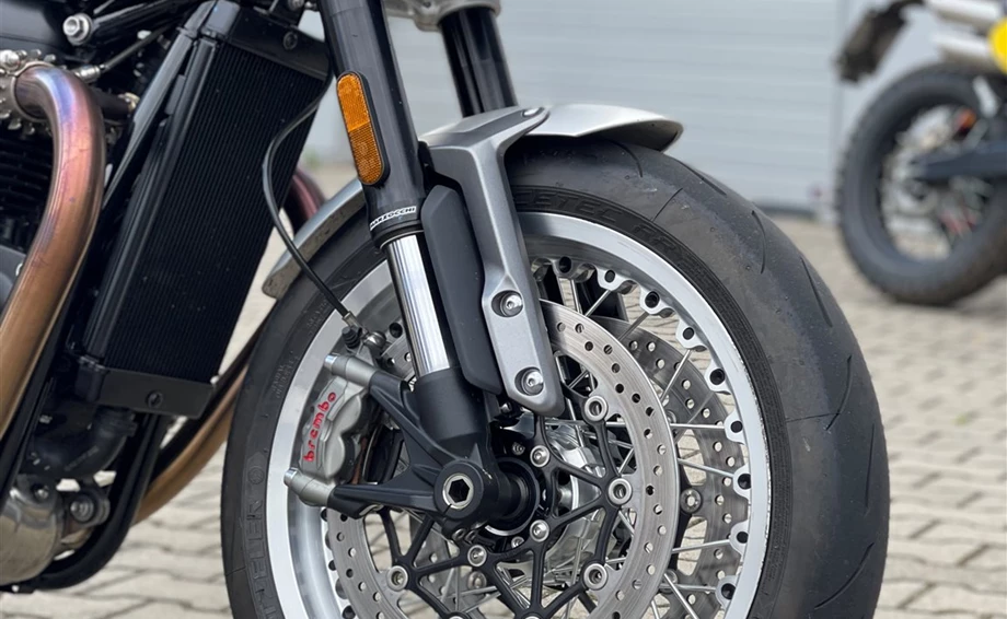 Umbgebautes Motorrad Triumph Speed Twin 1200 Bild 1: Umbgebautes Motorrad Triumph Speed Twin 1200