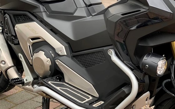 Umgebautes Motorrad Honda X-ADV von Motorradtechnik Lang GmbH - Bild 11 Umgebautes Motorrad Honda X-ADV von Motorradtechnik Lang GmbH - Bild 11