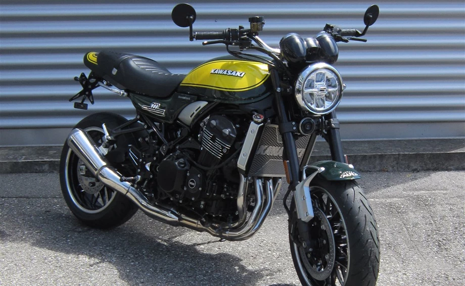 Rebuilt motorbike Kawasaki Z900 RS Bild 1: Rebuilt motorbike Kawasaki Z900 RS