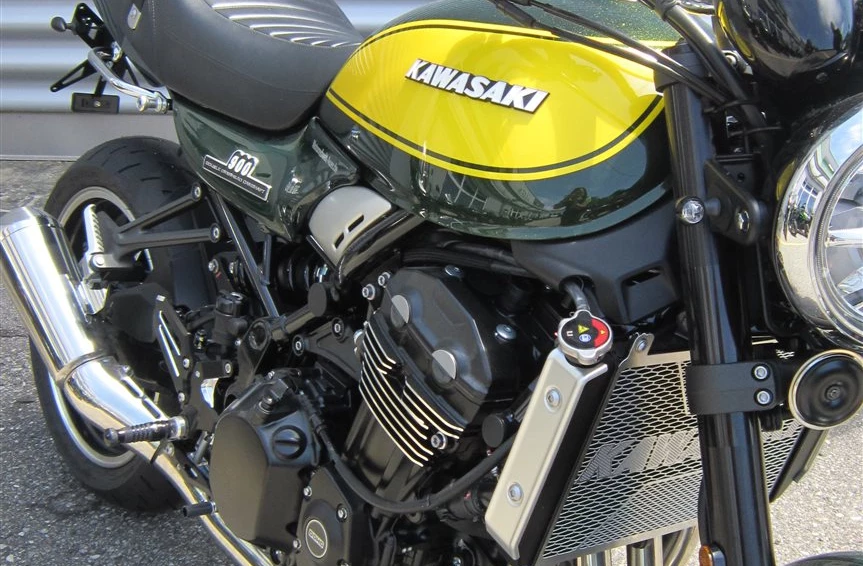 Rebuilt motorbike Kawasaki Z900 RS Bild 3: Rebuilt motorbike Kawasaki Z900 RS