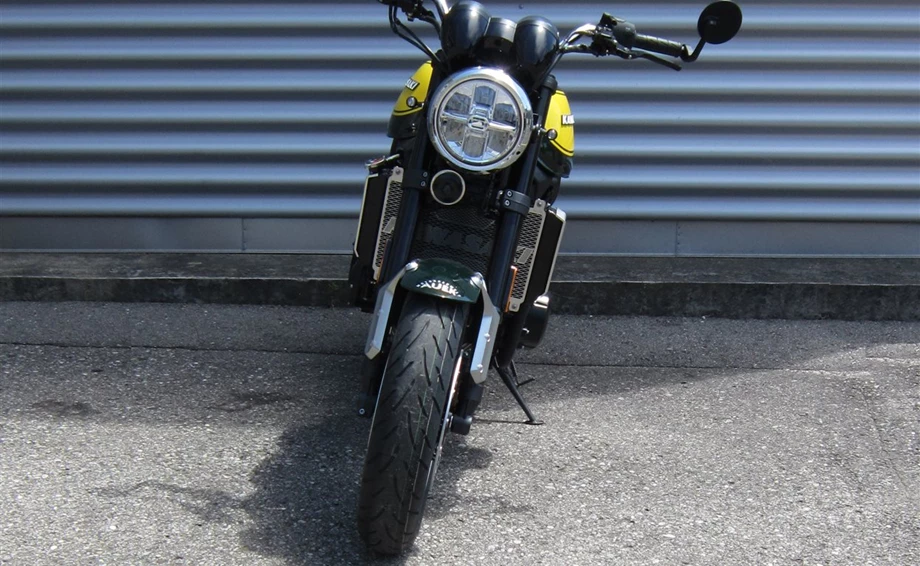 Rebuilt motorbike Kawasaki Z900 RS Bild 4: Rebuilt motorbike Kawasaki Z900 RS