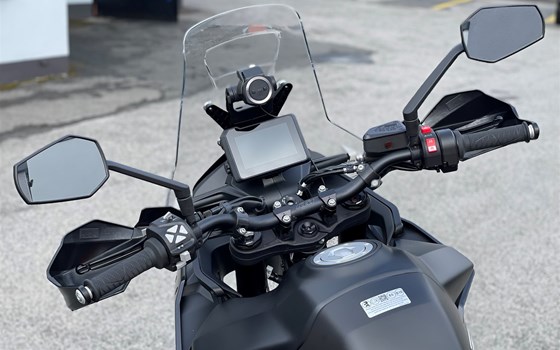 Umgebautes Motorrad KTM 890 SMT von Motorrad Reinhardt GmbH - Bild 7 Umgebautes Motorrad KTM 890 SMT von Motorrad Reinhardt GmbH - Bild 7