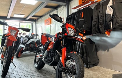 KTM 690 SMC R Custom Bike