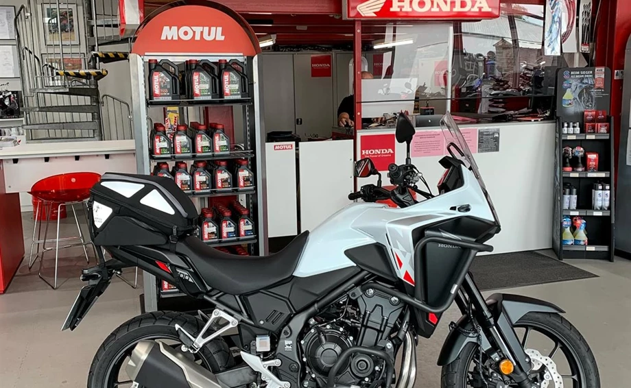 Rebuilt motorbike Honda NX500 Bild 1: Rebuilt motorbike Honda NX500