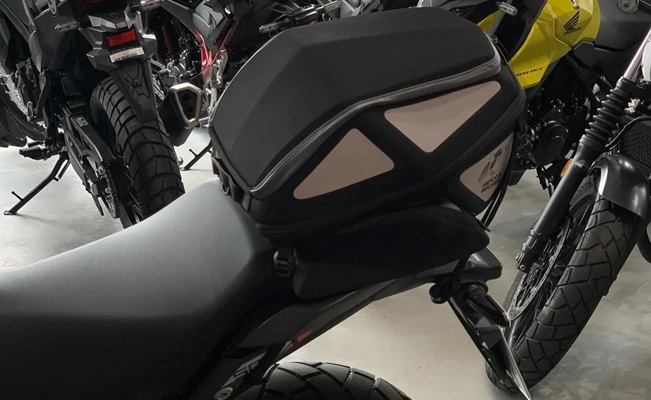 Rebuilt motorbike Honda NX500 Bild 2: Rebuilt motorbike Honda NX500