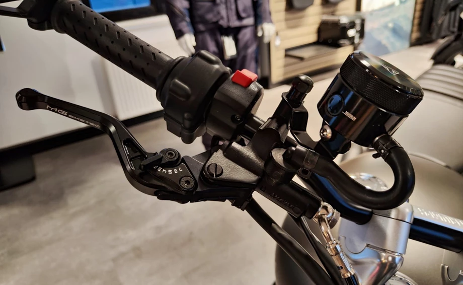 Umbgebautes Motorrad Triumph Speed Twin 900 Bild 5: Umbgebautes Motorrad Triumph Speed Twin 900