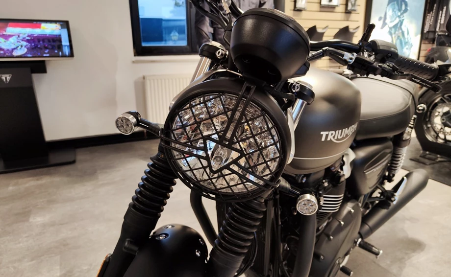 Umbgebautes Motorrad Triumph Speed Twin 900 Bild 3: Umbgebautes Motorrad Triumph Speed Twin 900