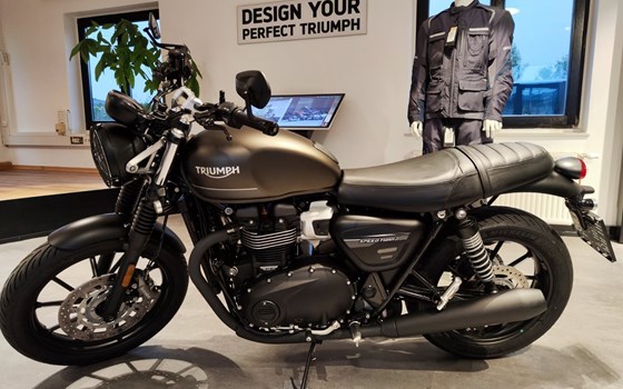 Umgebautes Motorrad Triumph Speed Twin 900 von Motorrad Mayer - Bild 4 Umgebautes Motorrad Triumph Speed Twin 900 von Motorrad Mayer - Bild 4