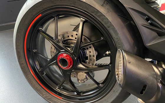 Umgebautes Motorrad Ducati Panigale V2 von Team Wahlers GmbH - Bild 14 Umgebautes Motorrad Ducati Panigale V2 von Team Wahlers GmbH - Bild 14