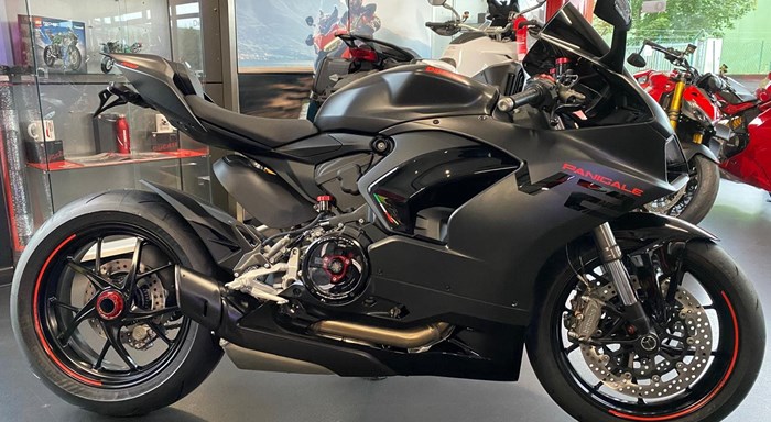 Ducati Panigale V2 Black on Black - TWC-Edizione - made by Team Wahlers