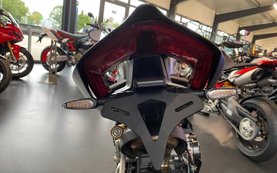 Umgebautes Motorrad Ducati Panigale V2 von Team Wahlers GmbH - Bild 5 Umgebautes Motorrad Ducati Panigale V2 von Team Wahlers GmbH - Bild 5