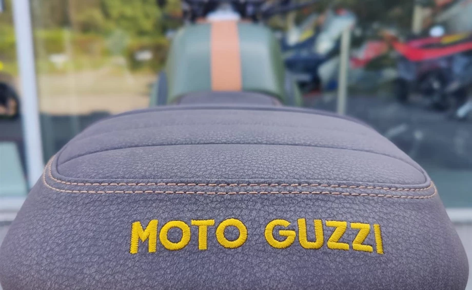 Umbgebautes Motorrad Moto Guzzi V7 Stone Bild 8: Umbgebautes Motorrad Moto Guzzi V7 Stone