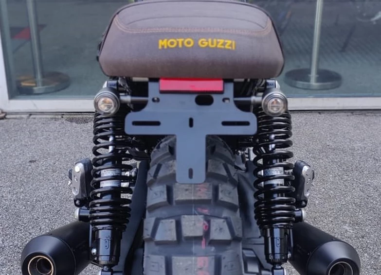 Umbgebautes Motorrad Moto Guzzi V7 Stone Bild 4: Umbgebautes Motorrad Moto Guzzi V7 Stone