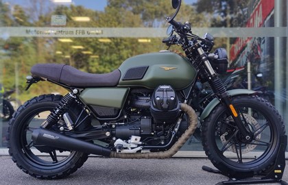 Moto Guzzi V7 Stone Custom Bike