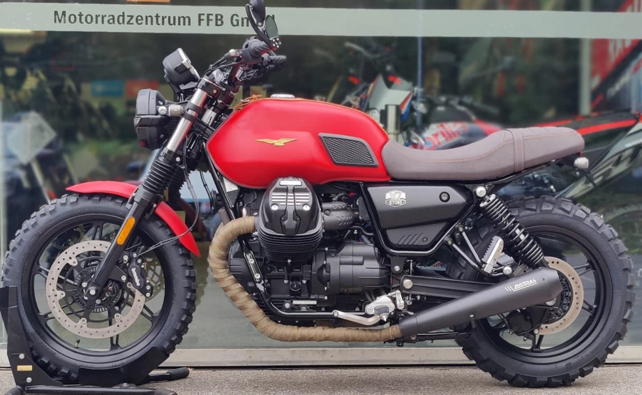 Umbgebautes Motorrad Moto Guzzi V7 Stone Bild 3: Umbgebautes Motorrad Moto Guzzi V7 Stone