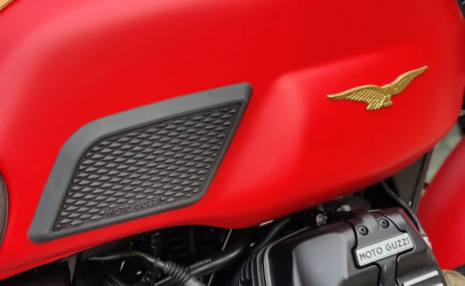 Umbgebautes Motorrad Moto Guzzi V7 Stone Bild 5: Umbgebautes Motorrad Moto Guzzi V7 Stone