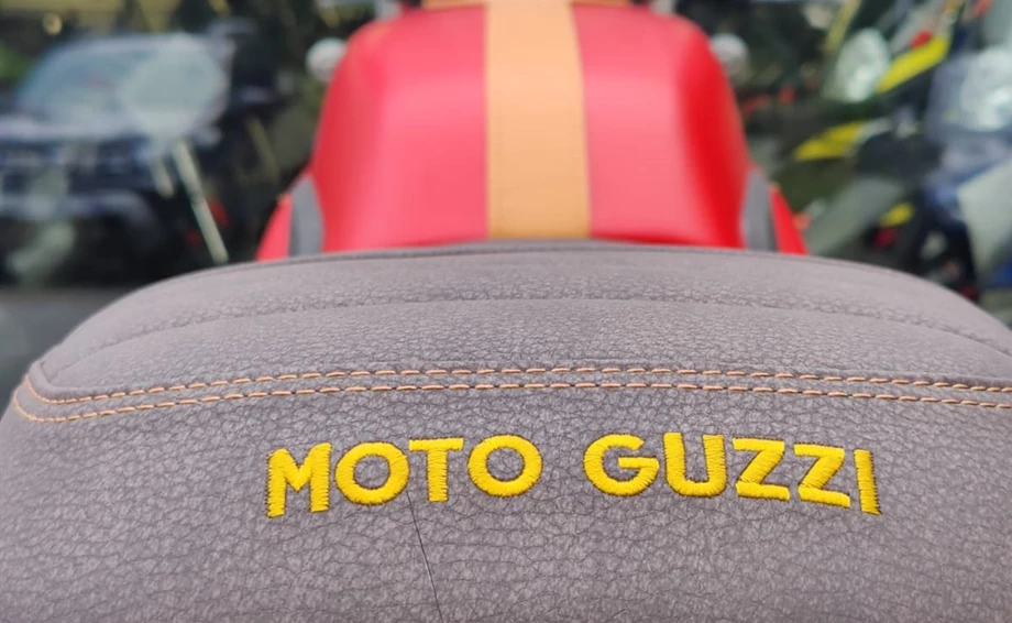 Umbgebautes Motorrad Moto Guzzi V7 Stone Bild 9: Umbgebautes Motorrad Moto Guzzi V7 Stone