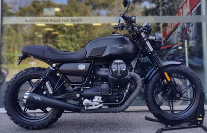 Moto Guzzi V7 Stone Custom Bike