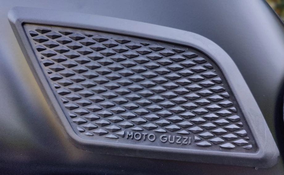 Umbgebautes Motorrad Moto Guzzi V7 Stone Bild 8: Umbgebautes Motorrad Moto Guzzi V7 Stone