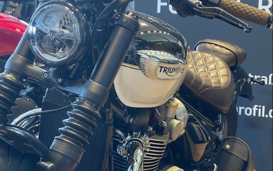 Umgebautes Motorrad Triumph Bonneville Speedmaster von Stärker-Profil GmbH - Bild 15 Umgebautes Motorrad Triumph Bonneville Speedmaster von Stärker-Profil GmbH - Bild 15