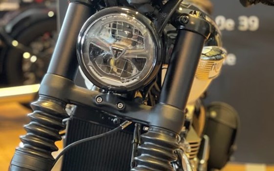 Umgebautes Motorrad Triumph Bonneville Speedmaster von Stärker-Profil GmbH - Bild 16 Umgebautes Motorrad Triumph Bonneville Speedmaster von Stärker-Profil GmbH - Bild 16