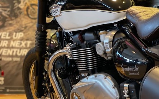 Umgebautes Motorrad Triumph Bonneville Speedmaster von Stärker-Profil GmbH - Bild 5 Umgebautes Motorrad Triumph Bonneville Speedmaster von Stärker-Profil GmbH - Bild 5