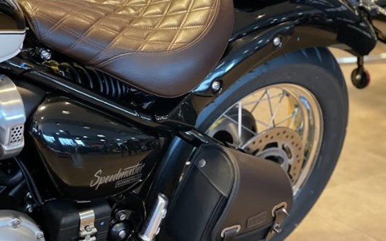 Umgebautes Motorrad Triumph Bonneville Speedmaster von Stärker-Profil GmbH - Bild 6 Umgebautes Motorrad Triumph Bonneville Speedmaster von Stärker-Profil GmbH - Bild 6