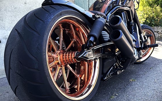 Umgebautes Motorrad Harley-Davidson V-Rod Night Rod VRSCD von Direct Performance - Bild 1 Umgebautes Motorrad Harley-Davidson V-Rod Night Rod VRSCD von Direct Performance - Bild 1